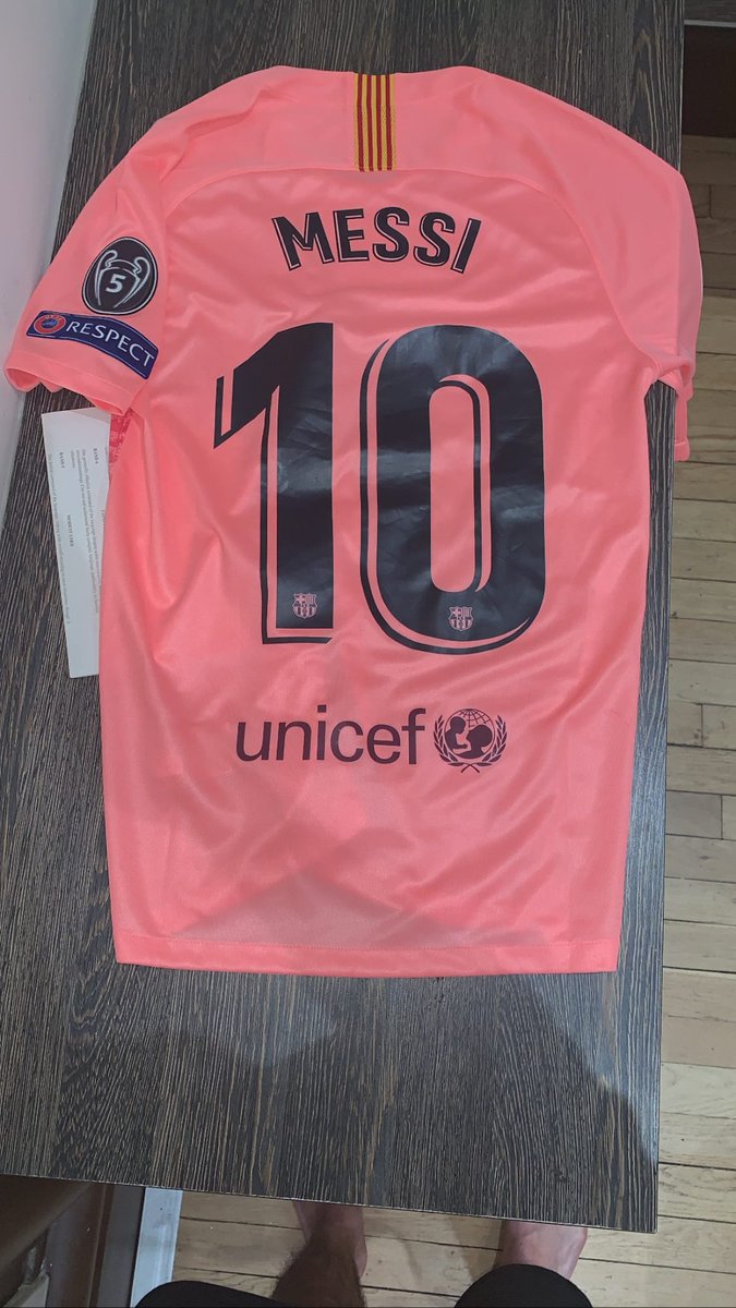 mikaelmarciaano's tweet photo. Jeu concours 🚨🚨🚨🚨

Afin de fêter le Cap des 10k followers nous avons décidé de vous remercier en vous offrant ce maillot de Lionel Messi 🔥🔥

Pour participer au tirage au sort : RT + Follow @lesreservistes1 + tagguez 2 amis en commentaire. 

TAS le 21/04 !! https://t.co/lOhZWQ0Syv