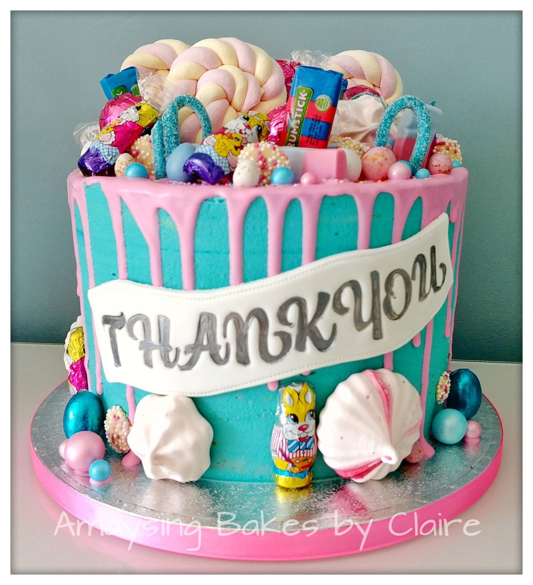 This beautiful cake winged its way to some wonderful deserving frontline NHS workers.I hope the sugar made life a little sweeter.  <a href="/bakewithstork/">Stork</a> #NHSThankYou #cakemaker #baked #essexbaker <a href="/amaysingbakesb1/">amaysingbakesbyclaire</a> #ThankYou