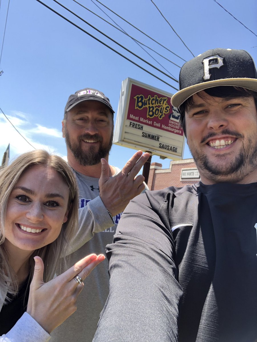 CoachSlatonPESH's tweet photo. @CoachCarthel Thanks again for joining @KelcieSlaton and I for a social distance friendly lunch today! It was great to talk a little @SFA_Football and pick your brain about how you’re handling all this with your athletes! Lumberjacks have a bright future! #BeABigCoach https://t.co/19nnDXjPVV