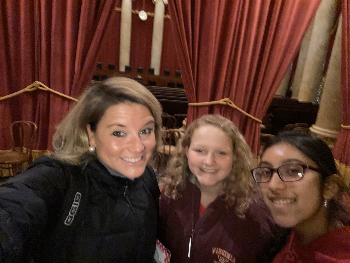 obloveshistory's tweet photo. Hey @rdawson2213 ! I wish @Twitter allowed more than 4 pics ! And, I need more then 4 words 😄 Here goes: motivators, leaders, service- oriented & the FUTURE ! I am missing them right now, bigtime! @BAM_MS_Official #bamconnected #bamyr3 https://t.co/XjGLmhLfrD