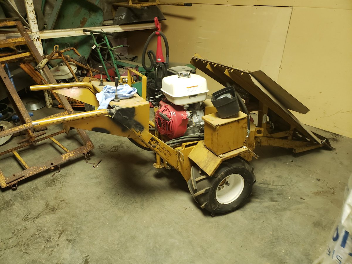 marcuzi19's tweet photo. Roofing Equipment &amp; Roofing Materials for sale. If anyone is looking for roofing products, tools, equipment, Vehicles &amp; Trailers Mid-City Roofing &amp; Sheet Metal in Edmonton, Alberta will be having an auction to sell everything we have in our shop. https://t.co/zqGFCdf04V