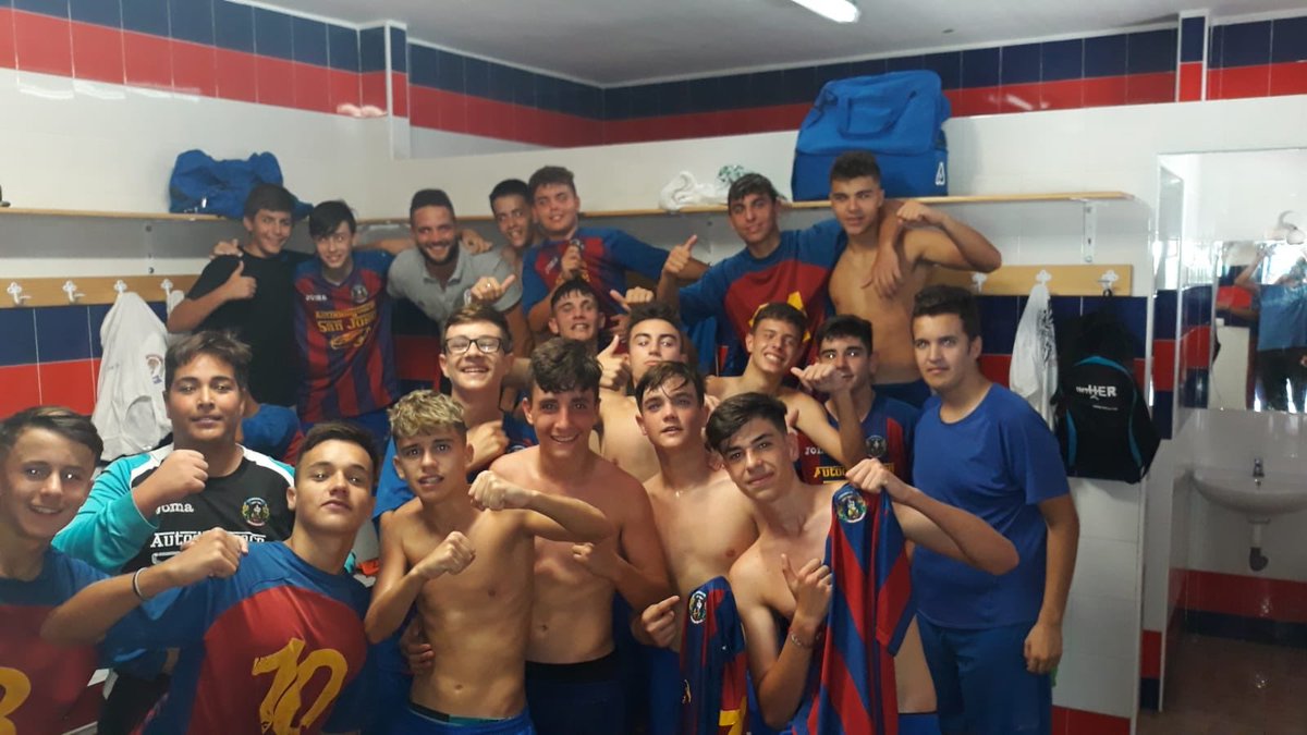 vistahermosa_cf's tweet photo. Esta serie es del entrenador del cadete @RenMiguel3 https://t.co/AdvI4qAYMH