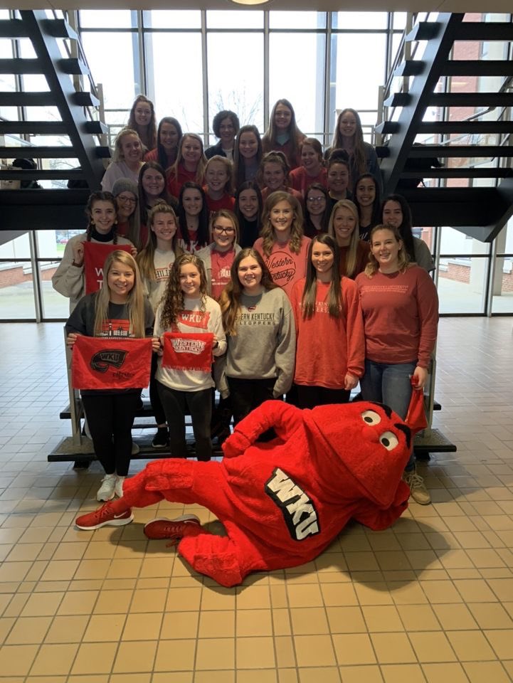megandevore_'s tweet photo. Whenever someone asks me my favorite part about WKU, my answer is always the same: the people

Thank you @wku for my people ❤️ https://t.co/vAjX5h3Z6h
