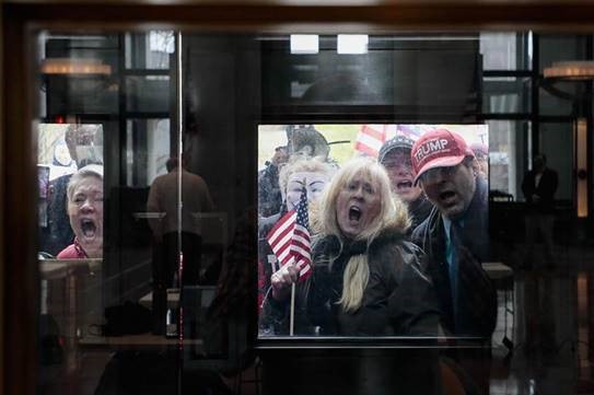 Photo of MAGA people in Ohio protest stay-at-home order goes viral.