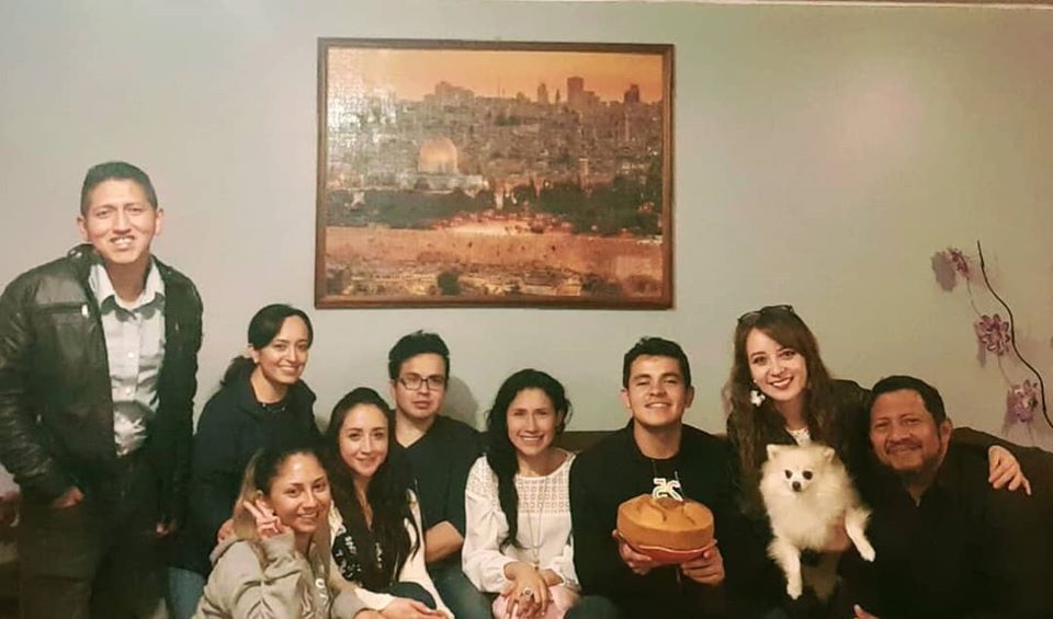 FrancoJRuiz's tweet photo. Buen tiempo. Aquí con buenos amigos, Dios les bendiga a todos #venezolanoEnEcuador https://t.co/MXxdJ9kAvX