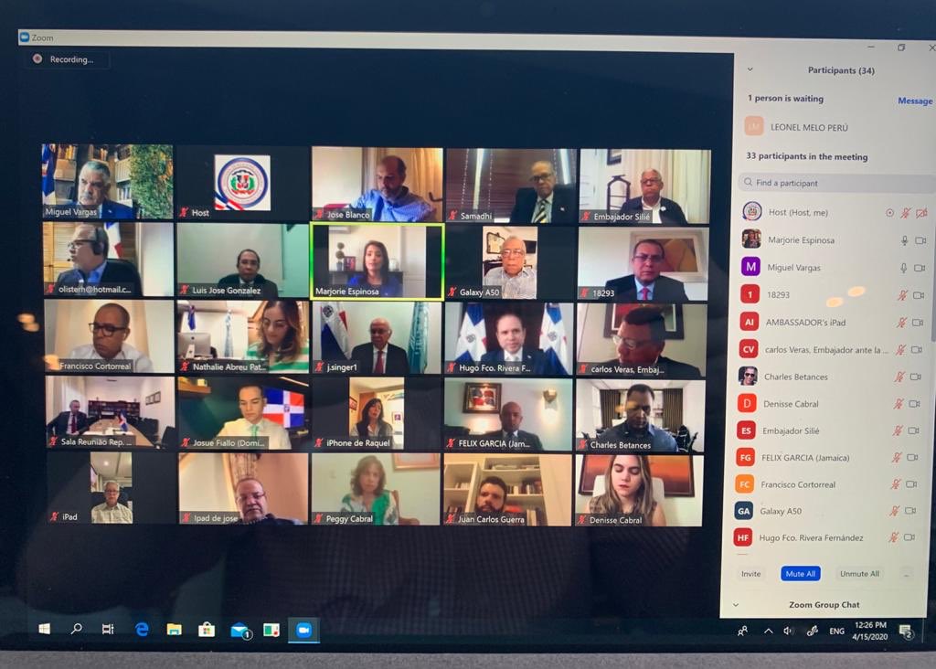 MiguelVargasM's tweet photo. Hoy sostuve videoconferencia con los embajadores dominicanos en América Latina, el Caribe, EEUU y Canadá, y representantes ante organismos internacionales. Intercambio productivo para afianzar política exterior frente al #Covid19 #DiplomaciaDigitalRD https://t.co/wXmT2zYUKz