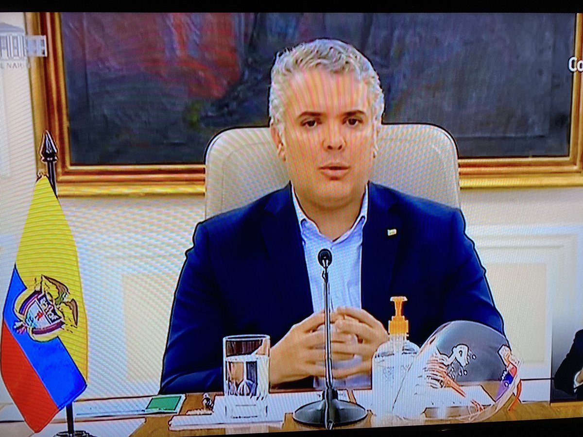 EnriquePenalosa's tweet image. Un gran Presidente y un excelente Ministro. Estamos bien liderados. Con el esfuerzo de todos, saldremos adelante