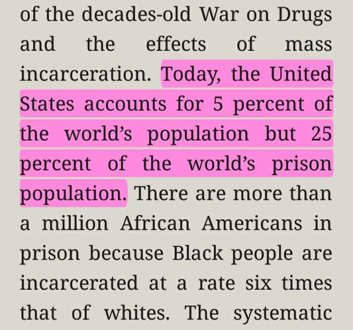 C'était pendant les huit années d'Obama. Le Goulag américain. Il n'a pas passé des grandes réformes carcérales, non.