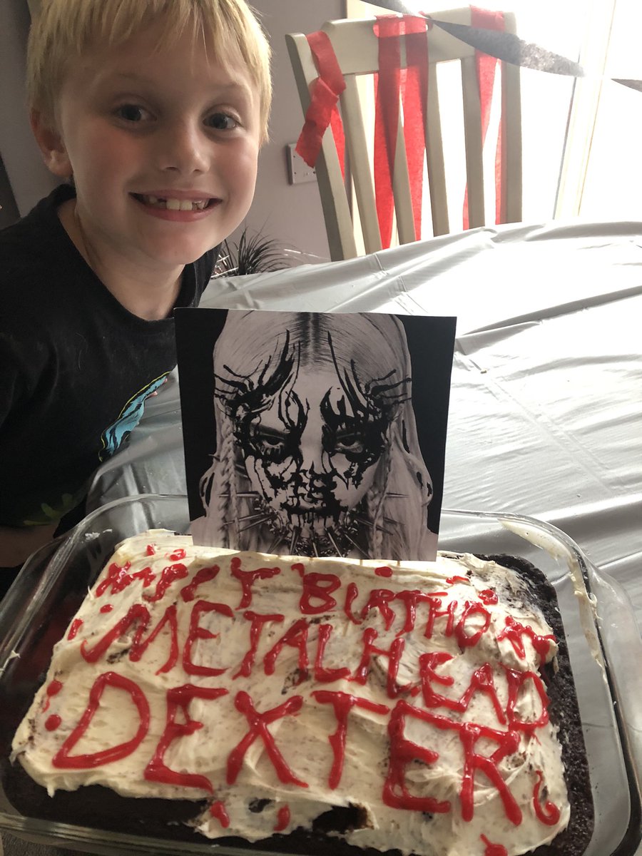 We may be quarantined, but that didn’t stop the party for Dexter‘s 9th birthday! This year‘s theme was his favorite artist, Poppy! Happy birthday to the coolest metalhead we know! @MegHafdahl @poppy