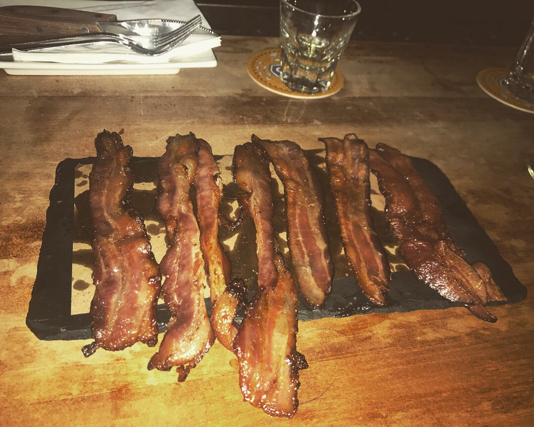 Q: What’s better than a bacon flight?
A: Nothing.   #tbt      <a href="/bar_bacon/">BarBacon</a>