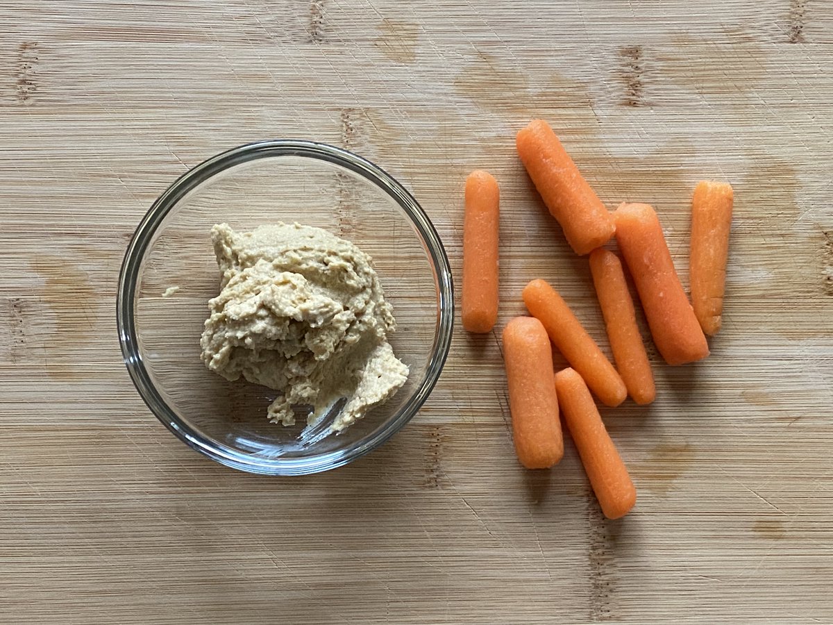 wku's tweet photo. Hilltoppers, have you been eating #HealthyAtHome? Cory Eakins, WKU Nutrition Coordinator, provides some great tips for those of us looking for ways to eat better right now. Learn more at https://t.co/RWPfBxEexh

#WKU #healthyeating #WKUWellnessWednesday @WKUDietitian https://t.co/vq9heaxluM