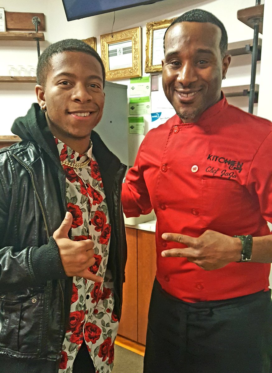 IamChefJoJo's tweet photo. @itsLioRush When we had you and your family eating good! Looking forward to seeing you all again hopefully soon.
#LoveForLio #Kitchencray https://t.co/DvMzSzW36t