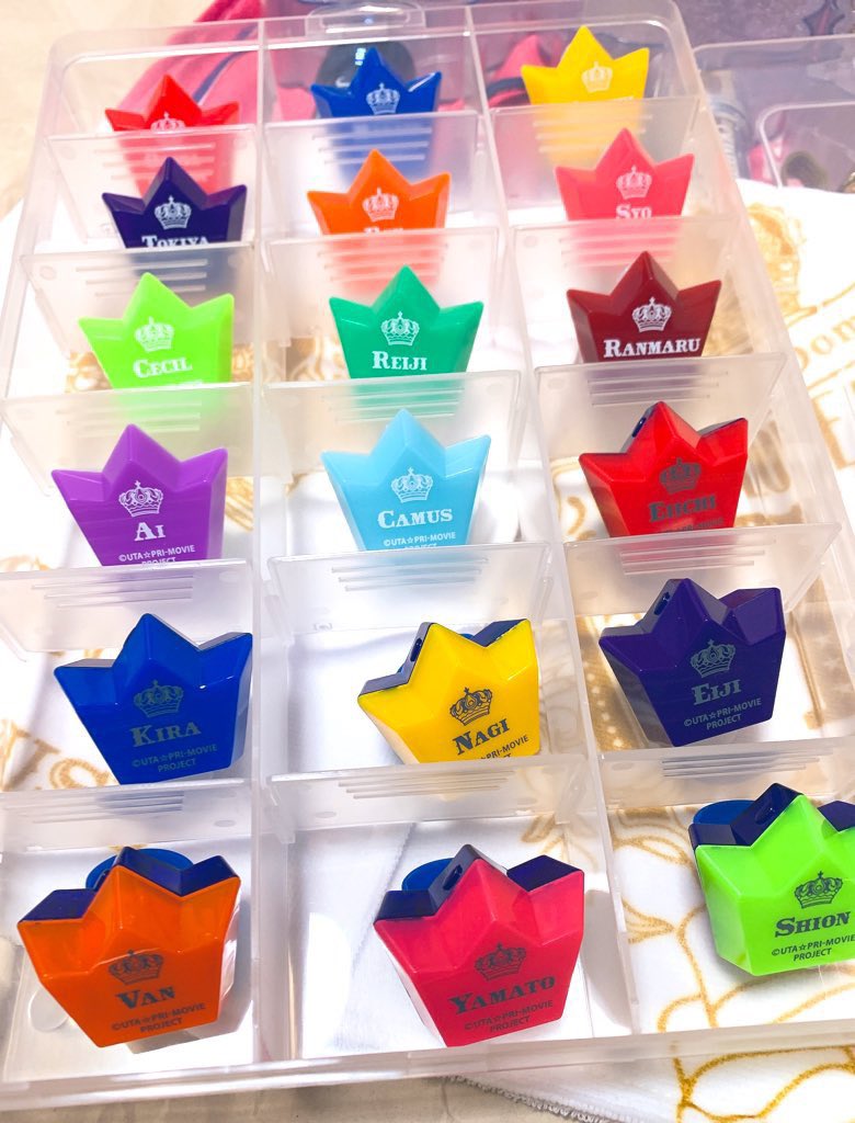 ট ইট র アスカ とうとう役が回ってきた例のdaiso先生のセレクションケースです 色々と組み合わせて収納可能なのでとても便利 通常のキンブレも入る だし ちょうど18マス リングライトぴったり 再放送にはなりますが組み合わせたツイートぶら下げ