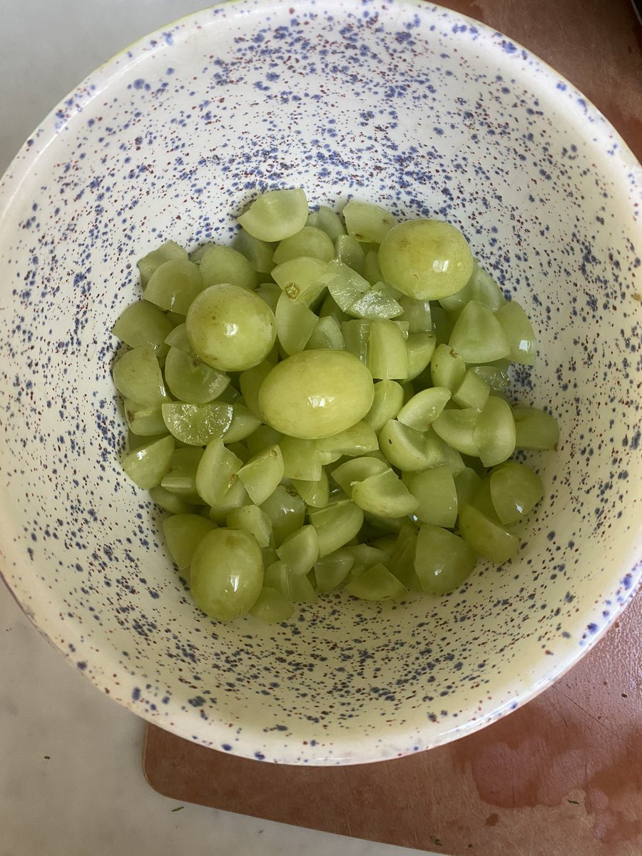 nadiberg's tweet photo. Some of y’all dont chop your grapes into eighths and it shows https://t.co/H7mk5eTpEC