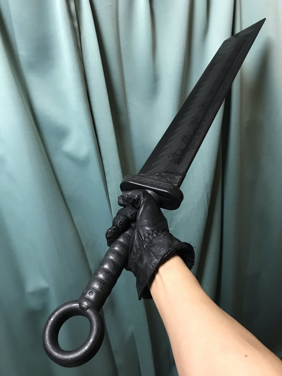 藤田恭平 در توییتر 実況とか見ててff7やりたくなったのでバスターソードで素振りします オレがソルジャーだ