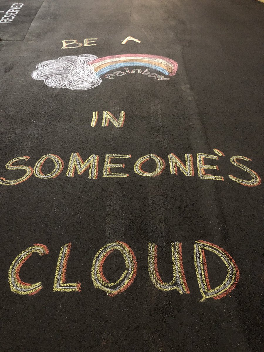 AustinWheelerMD's tweet photo. Well these definitely weren’t here this morning! Nice surprise on the way home from the hospital tonight.
“Be a rainbow in someone else’s cloud.” 🥳
Mission accepted. #PayItForward
#InThisTogether
#InternYearChronicles
#LifeintheTimeofCOVID https://t.co/fT4uwOrrfy