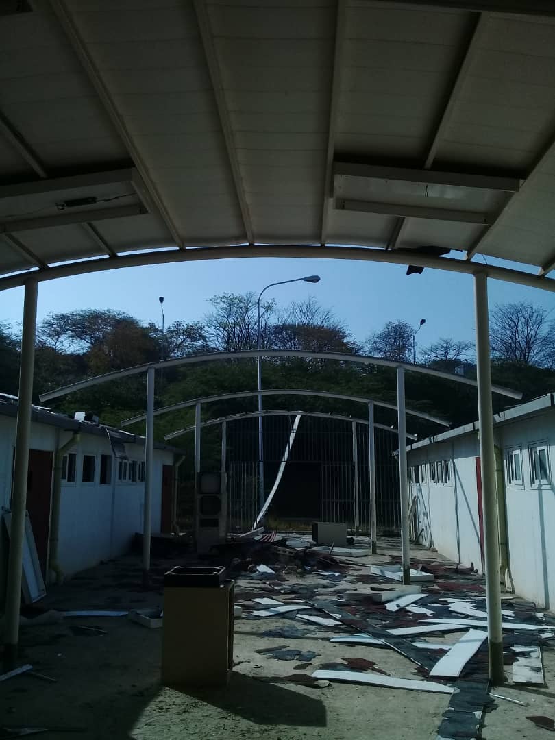 nalps_1's tweet image. La Universidad de Oriente, es otra #UniversidadEnPeligro dos de sus núcleos fueron violentados durante este periodo de cuarentena, el núcleo Sucre y Anzoátegui,  donde asaltaron sus laboratorios y robaron el Techo de algunas de sus instalaciones