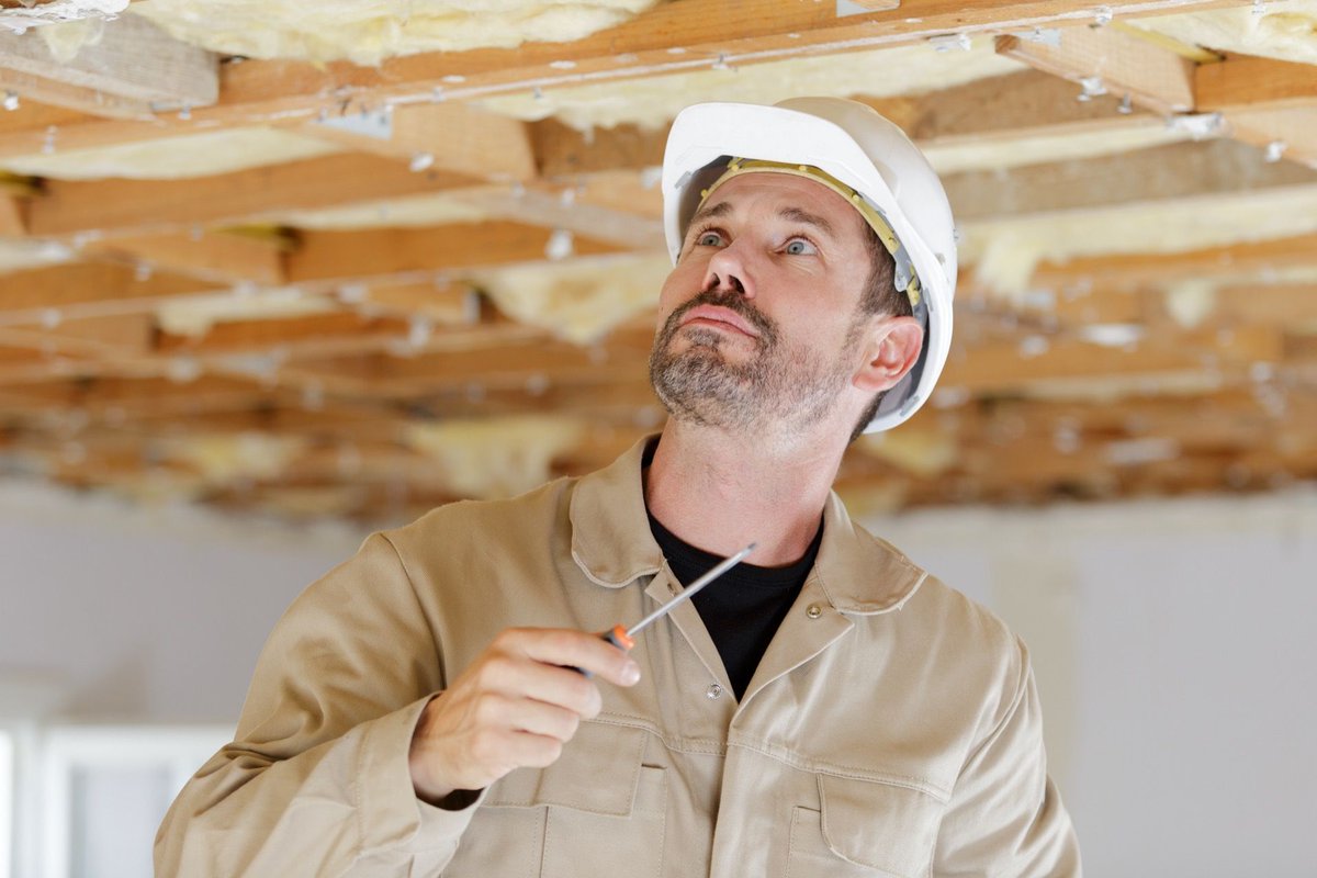 So you're stuck at home, but is "home" safe?

This is the perfect time to check you smoke alarm and carbon monoxide batteries to ensure they are working properly. ⚡️

#homeinspections #safehome #safeliving