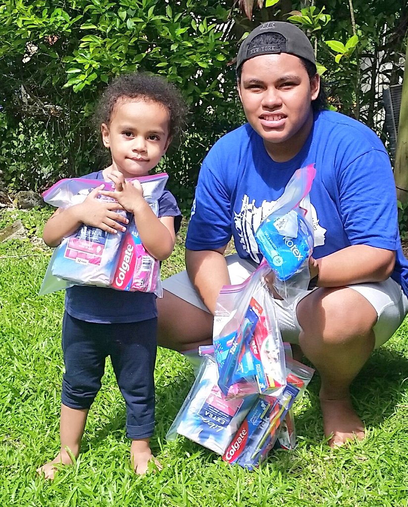 annmary_raduva's tweet photo. 30 x dignitary packs for #Kadavu
- 1 × sanitary pads
- 1 × bathing soap
- 1 × toothpaste
- 1 × toothbrush
#ToKadavuWithLove
#LagilagiRelief
#PostTCHarold humanitarian assistance! https://t.co/ihbogAH1nK
