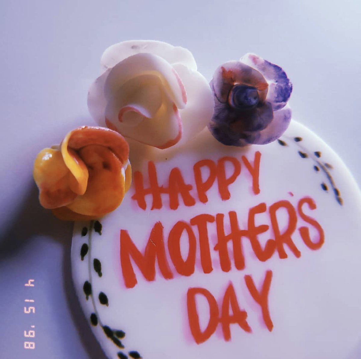 SweetSmartNYC's tweet photo. After a little thought we've officially decided to go ahead and offer No Contact Deliveries for Mother's Day! Drop us a DM if you're interested so we can let you know what options are available!  #nyc #nocontactdelivery #mothersday #bakedart #stayhome #appreciatethemoms https://t.co/VYvOizSgYN