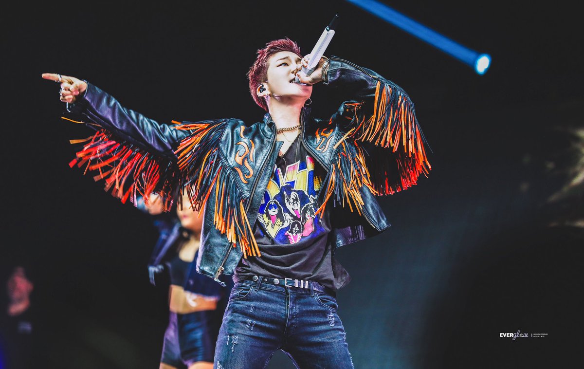 EverglowKjw's tweet photo. 💙잘다녀와승훈아❤️
@official_hoony_ 
 #절대_이승훈_기다려 https://t.co/IHcdwjkZ7y