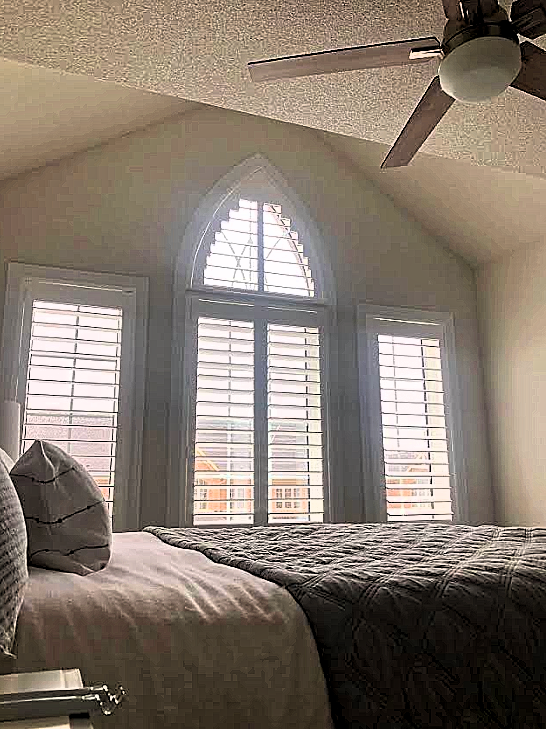 TEXEURODRAPERY's tweet photo. Finding the right #windowtreatment for speciality shaped windows can be tricky! let us help you find the perfect fit. #anyshape #eclipseshutters #californiashutters #windowcoverings #specialityshape https://t.co/GdHuS6Mabt https://t.co/nYkHHdQJ3Z