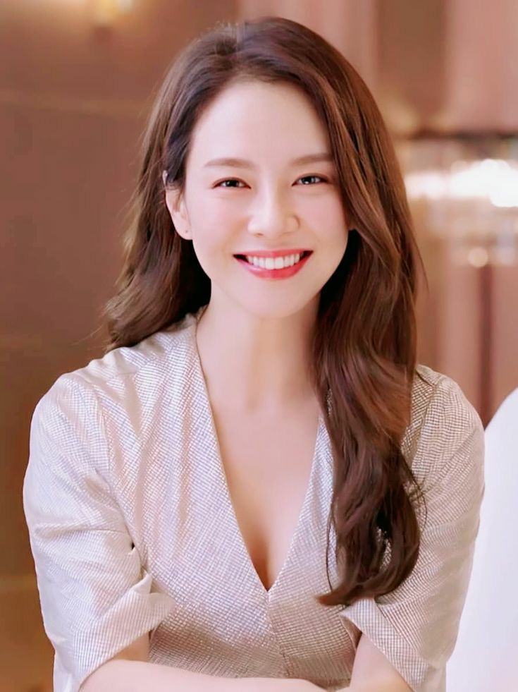 Song Ji Hyo, 38