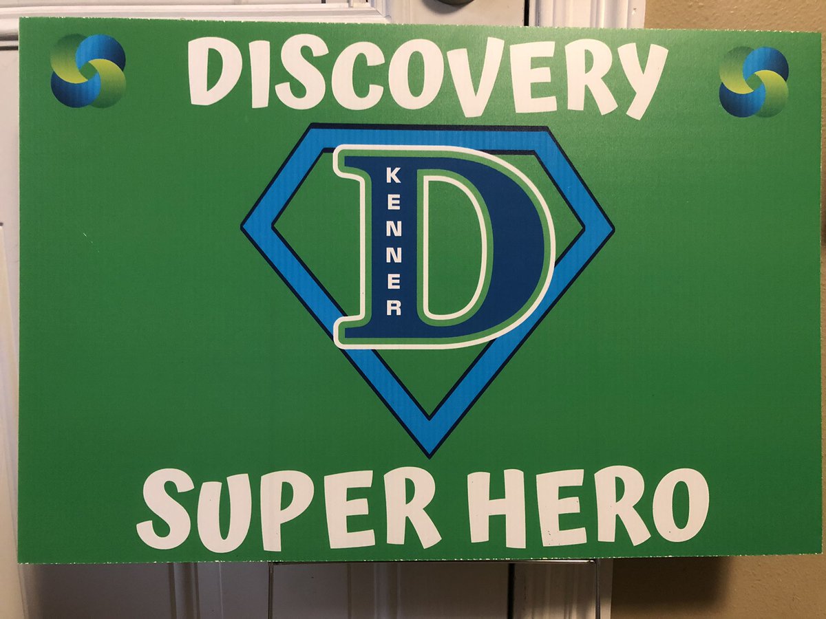 Sharonpreen1's tweet photo. How do school administrators show their appreciation for an  AMAZING staff that goes above and beyond ?The administration at Discovery drove (separately)all over the GNO area and beyond to leave yard signs for our superheroes.#thanksDrGlaser💙💚 @pattyglaser @discoveryhsf https://t.co/1FmAbBswBm