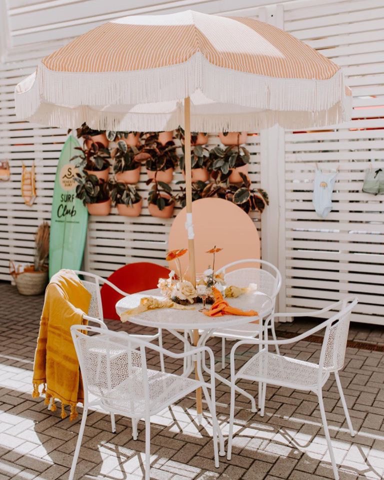 Let’s make the most of this great weather and our backyards and balconies, set up a gorgeous table and share our homemade meals with our loved ones!  #covid19 #coronavirus #socialdistancing #schoolsclosed #stayhome #washyourhands #selfisolation #gettingthroughit #quarantine