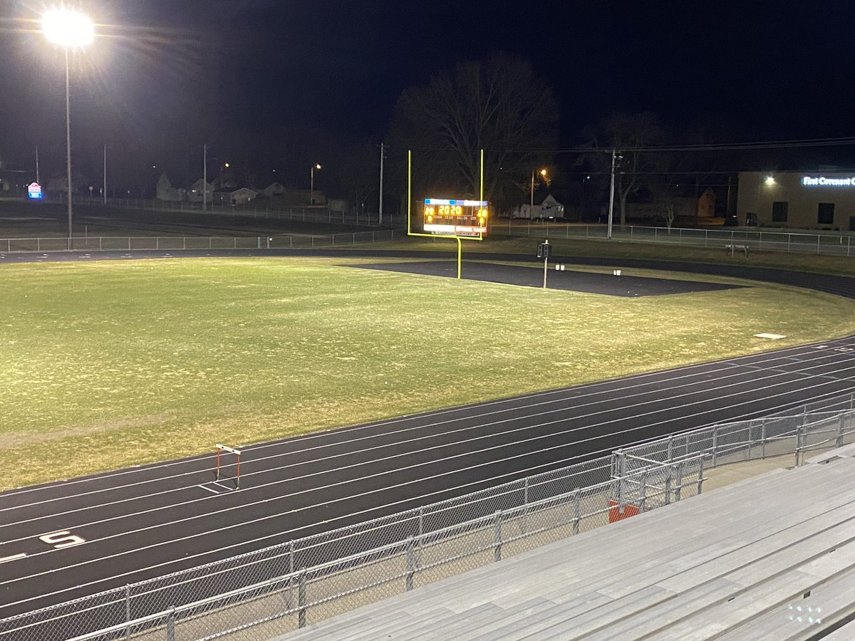 cardsathletics's tweet photo. Tonight we honor the Class of 2020, all Cardinals and school employees, frontline workers and our Essential workers. 

Be The Light for someone in your life and check in on your family/friends. 

Be strong Cardinals. Great things are in your future.
@YulpSection @MSHSLjohn https://t.co/EJ4A3MYDZA