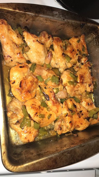 Garlic honey 🍯 chicken  Pork &amp; beans with bacon &amp; rice 🥰🤤 Yellow cake with chocolate icing &amp; chocolate<a href="/tag/stepping"class="tags"><span>#stepping</span></a>