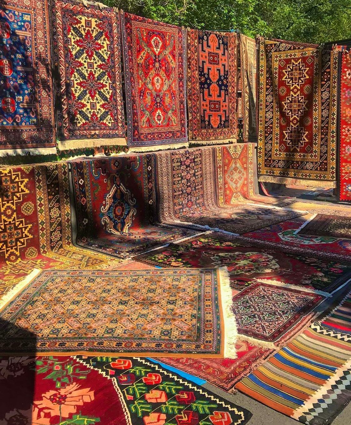 Буткинское ковроткачество. Центр ковроткачества. Сибирская ковровая фабрика тюмень. Ремесла узбекистана ковроткачество. Фабрика худжум самарканд.