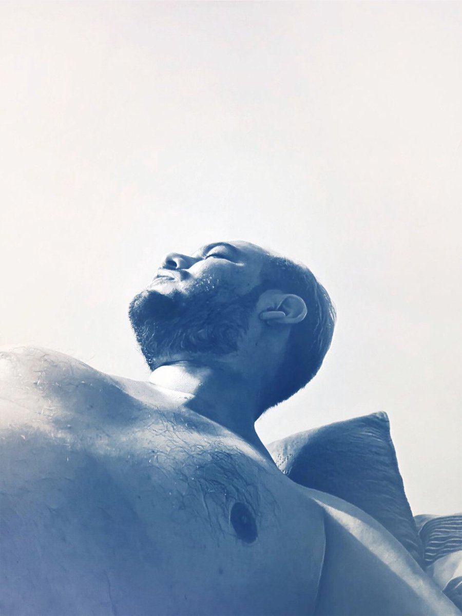 MICO_NM's tweet photo. Cuando leo renazco en otro cuerpo, simuló otra vida en donde el personaje es el protagonista y Mico el antagonista. #blue #azul #blu #bleu #青 #blau #ازرق #蓝色的 #anqa #shudi #청색 #blauw #mavi #blous #blah #niebieski #синий #blu #կապույտ #modrá #नीला #μπλε https://t.co/JkFuB0vjAs