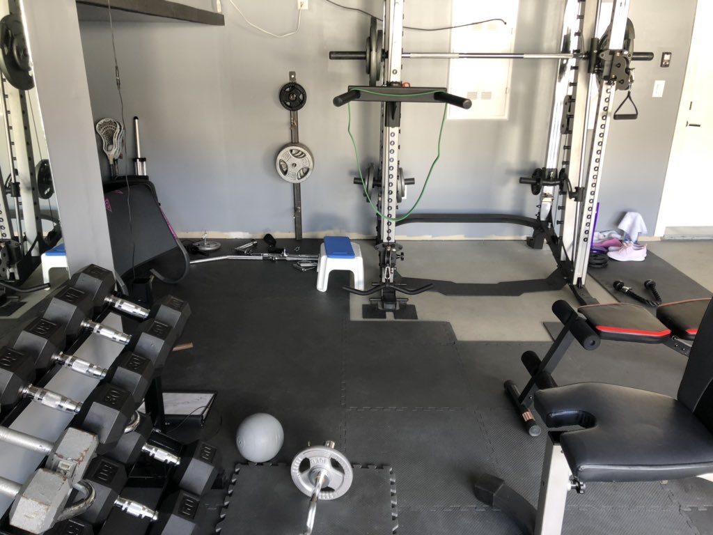 Mr. Perry tweet media