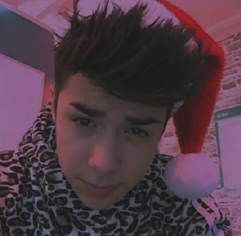 Sandra9941's tweet photo. Cuando hacia Younow navideña 🎄

#RememberMarioMB https://t.co/qfbQhx5i8a