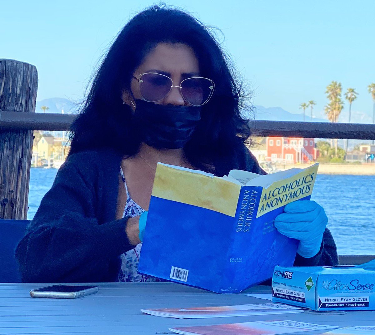 MiaStJohnBoxer's tweet photo. Once again, I was ordered to shut down my AA meeting. I was in compliance, less than 10 &amp; 6ft apart, all wearing masks! I won’t stop bcuz my life &amp; other #alcoholics &amp; #addicts depend on it. @MayorOfLA considers #marijuana &amp; #alcohol delivery “essential”, but not 12 step meetings https://t.co/9AdMOZeQ0m
