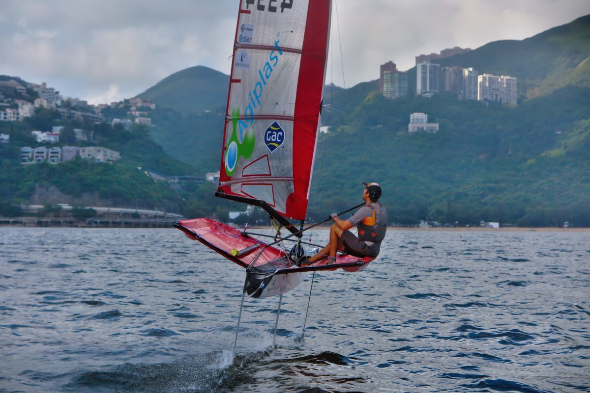 AGITALIA1994's tweet photo. ThrowbackThursday to smooth sailing times. Here in at Middle Island,
#rhkyc #foilsailing #foiling #CleanSeas #CompoundingforTomorrow https://t.co/DpalP1naGY