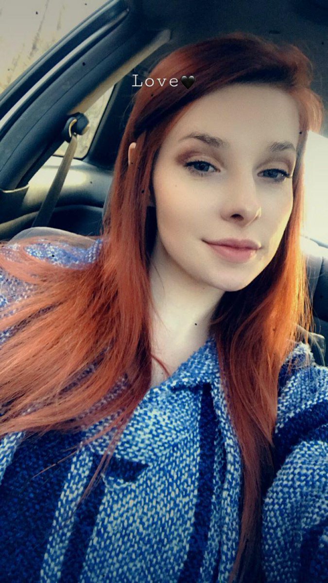 ModelsFuture's tweet image. Everyone should go follow @SKnight420 she&apos;s so amazing