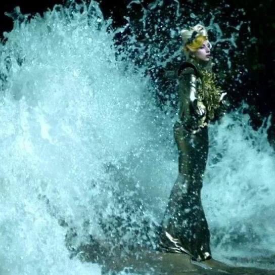 Zoro1000v's tweet photo. Lady gaga is the first female artist who mastered all 4 elements.. a legend https://t.co/rQbSSumF9T