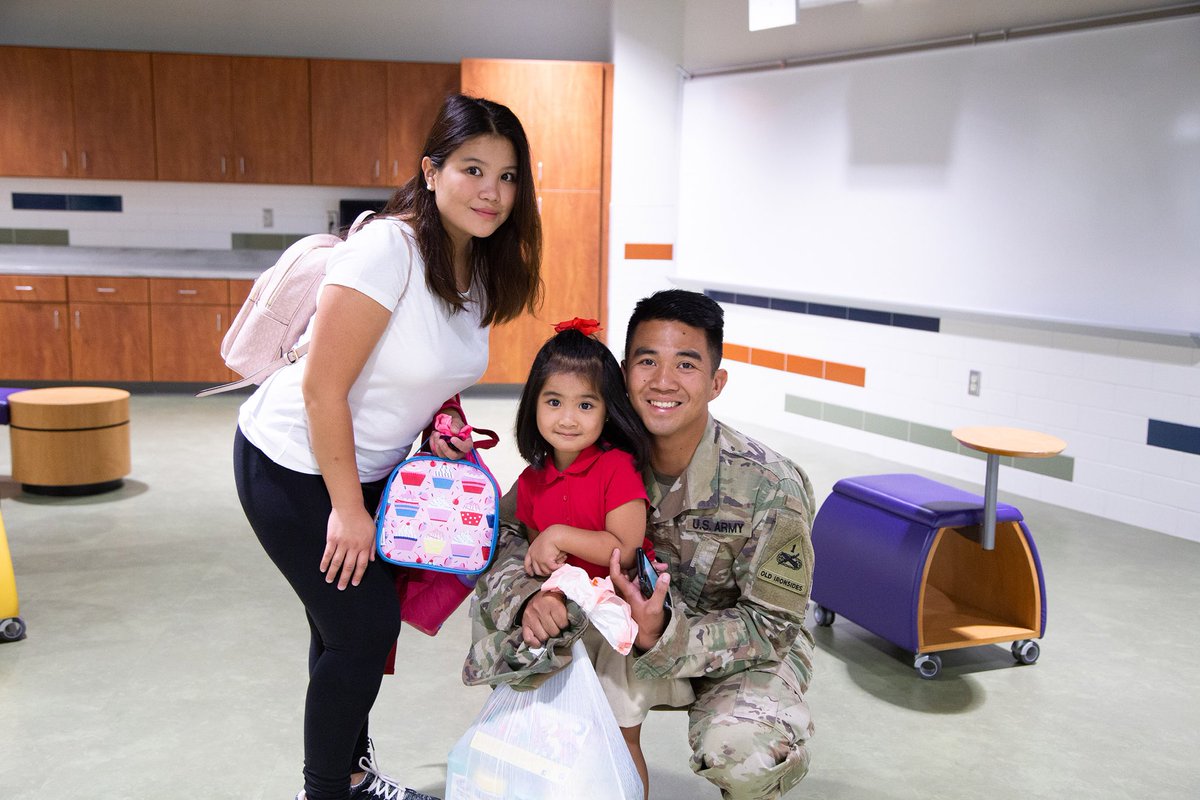 We proudly honor #TeamSISD military-connected students & thank their parents for service during Month of the Military Child. Your resiliency/determined spirit is inspirational, especially now! Lets wear purple on #PurpleUpDay April 17th to show support.🙏💪💜🟪🇺🇸