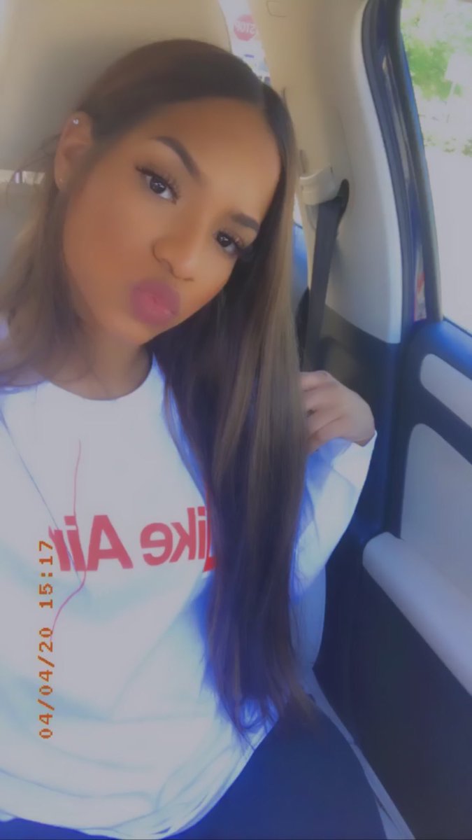 SadeMartinez's tweet photo. oh, hey Twitter 🤍 https://t.co/9GtP4CwY78