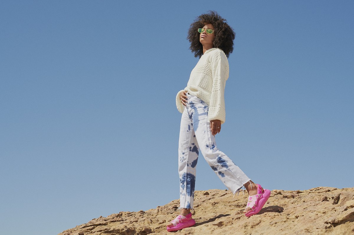 ugg la cloud sandal white