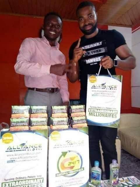 MydChe's tweet image. AIM GLOBAL BUSINESS.We are growing so fast across the globe.Invest in AIM GLOBAL BUSINESS.

1. Mr. Samuel Ofori (Ghanaian Actor)
2. Imam Abass (Metro TV)
3. Ayitey Power (Ghanaian professional boxer
4. Bukom Banking (Ghanaian Professional Boxer

 #whatsApp+639268650813