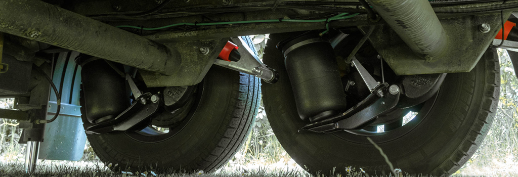 New kits: full air suspension on the AL-KO Hochrahmen chassis

We already have products in our range for various types of AL-KO chassis. We have recently added our full air suspension systems for the AL-KO Hochrahmen chassis.

Which kits are available? bit.ly/2KbKgaC