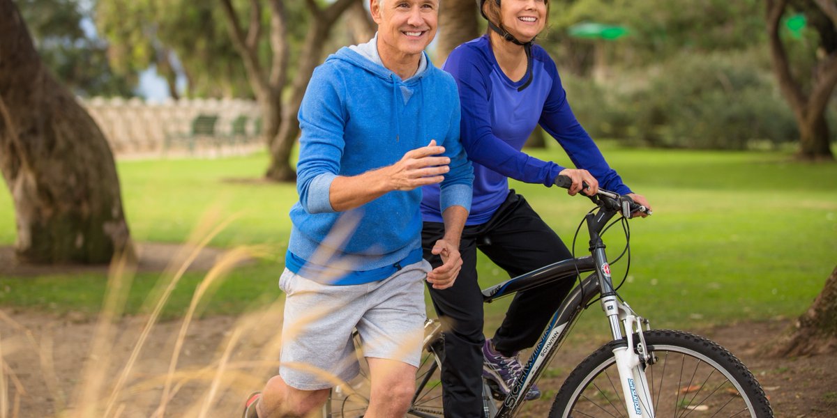 EvoSlimming's tweet photo. Support your immune system with #VitaminD. Our maximum strength Vitamin D3 at 5,000iu is a max strength Vitamin D supplement with 120 capsules per bottle and suitable for all ages. Get yours today: https://t.co/MSkNE79yti https://t.co/kksztIxRWZ