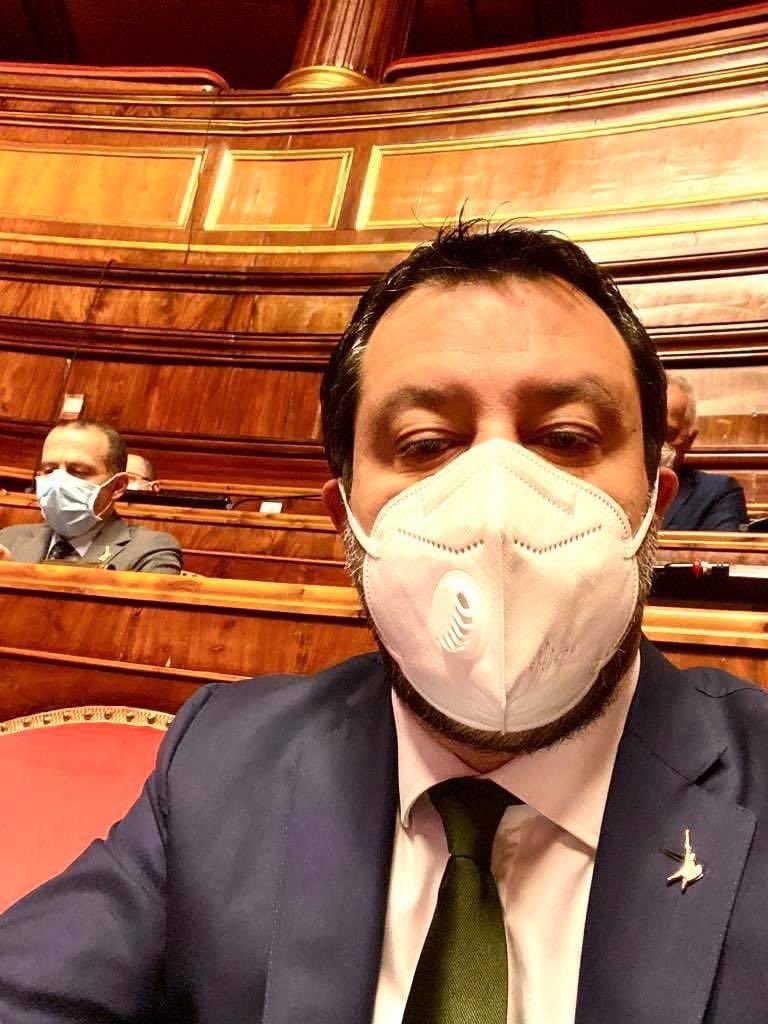 GuidoDeMartini's tweet photo. #ForzaLombardia con il Capitano Matteo Salvini per sostenere il Governatore Fontana contro gli sciacalli della sinistra https://t.co/zDbTxtPoij