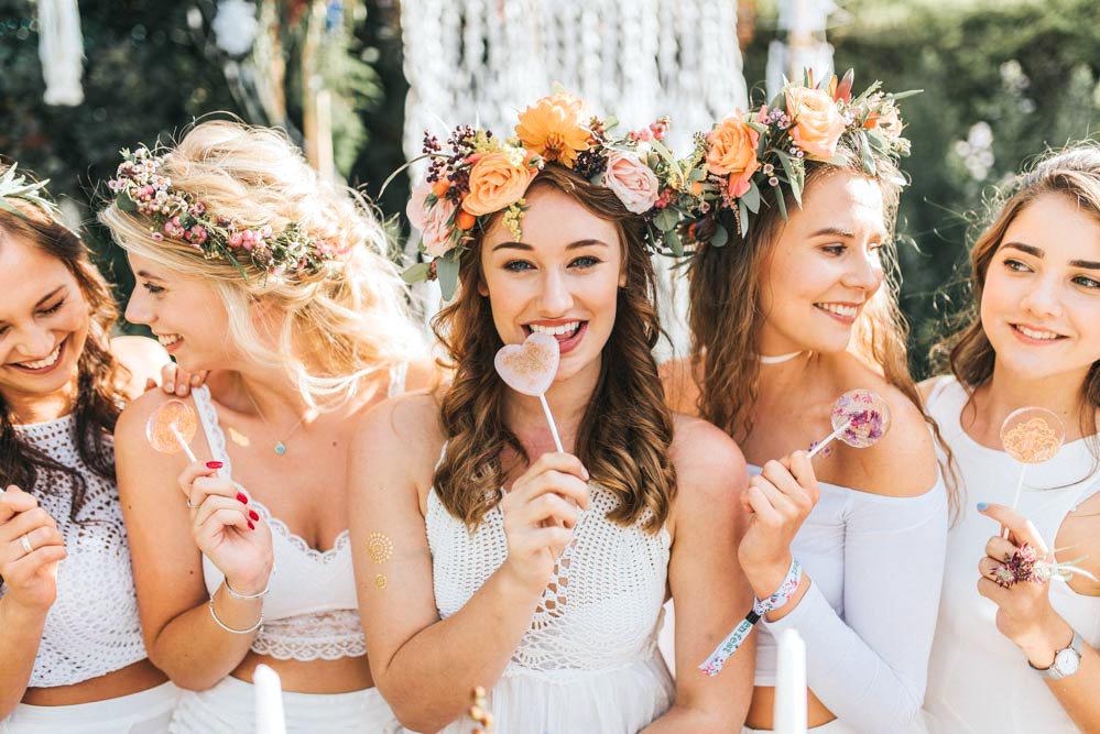 It's tough not being able to see your leading ladies...  Here at Elite Bridal, we're missing our tribe too! 💔

So let's think ahead - tag your bridal party and share some awesome hen ideas for when this lockdown is over! 🥂🎊

#bridetribe #yorkshirewedding #bridesmaids #henparty