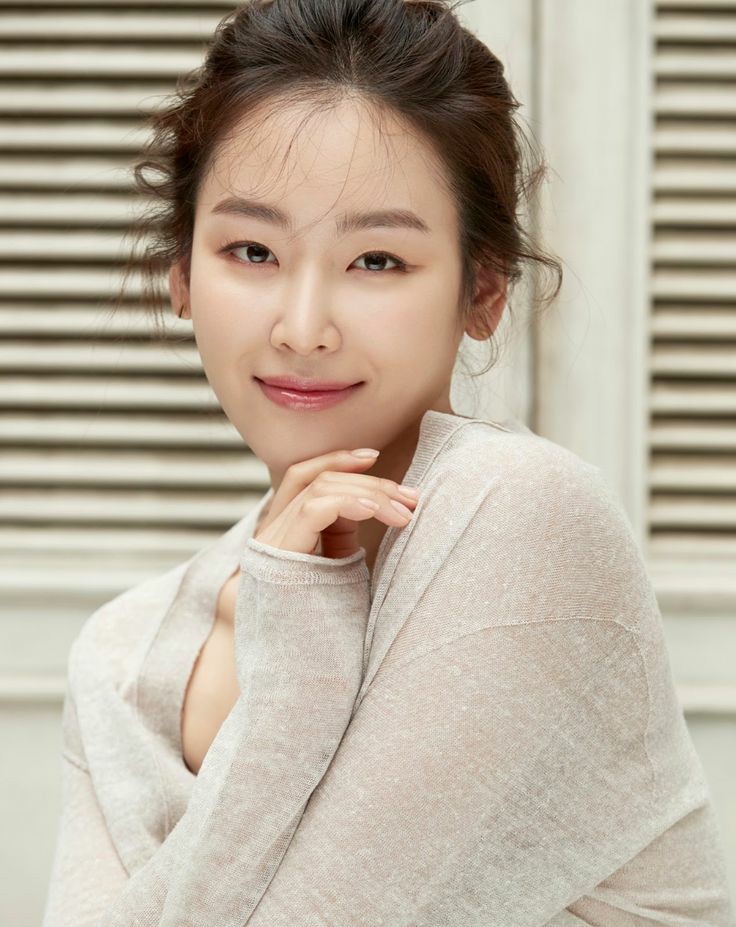 Seo Hyun Jin, 35