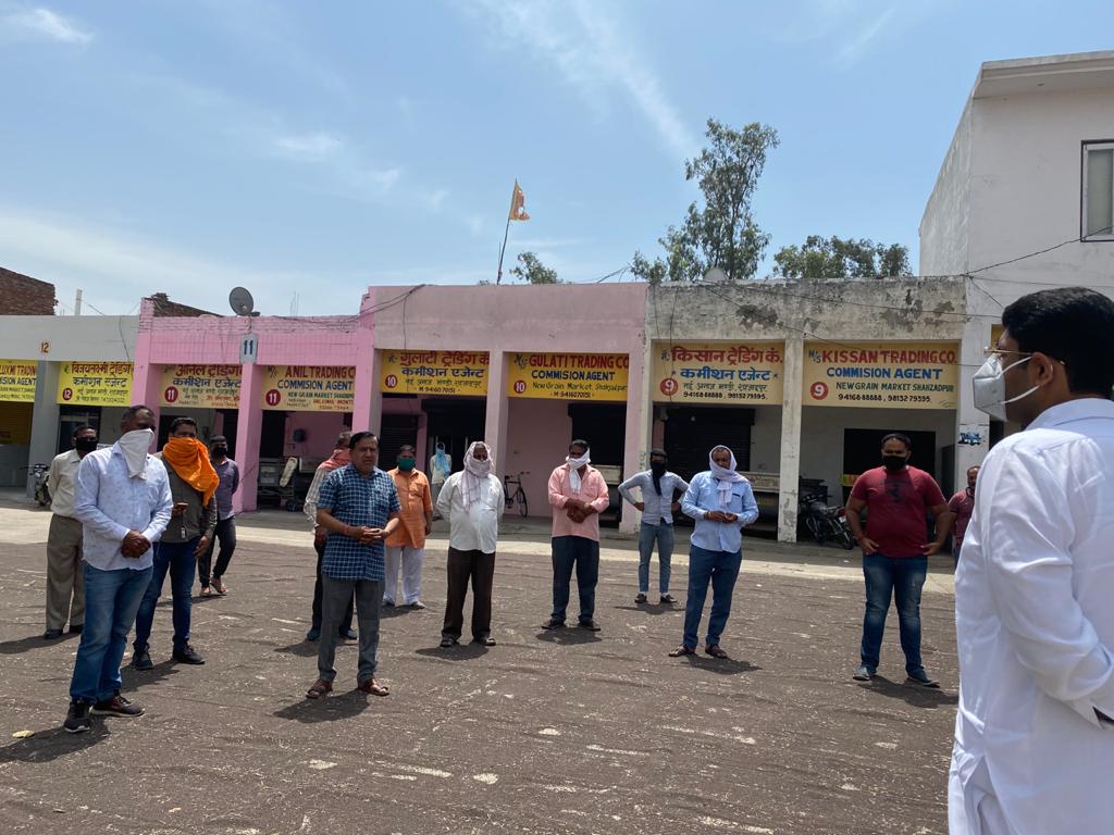 Dchautala's tweet photo. हर मंडी हर किसान तक पहुंचने का प्रयास... https://t.co/0P14dNfTMT