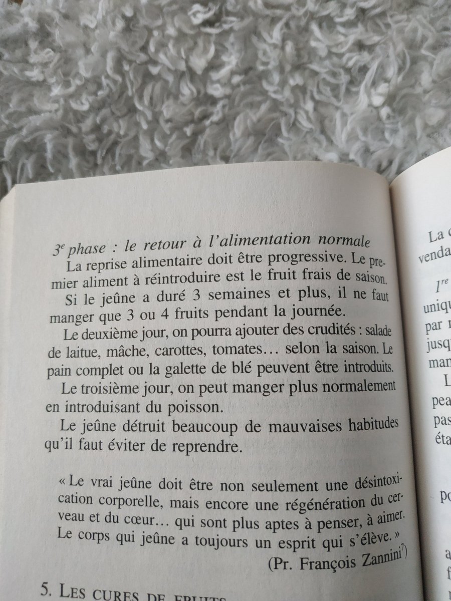  Conseils sur le plan médical :(Tenez pas compte de ce qui ne rentre pas dans les modalités du jeûne religieux, pas de tranches de pain, d'eau etc chez nous la journée. Prenez ce qui peut vous être profitable InshaAllah)